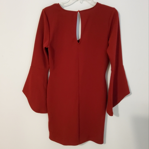 ALMOST FAMOUS STRETCH BURGUNDY SHEATH DRESS LONG BELL SLEEVE V NECKLINE SIZE L - Picture 6 of 9